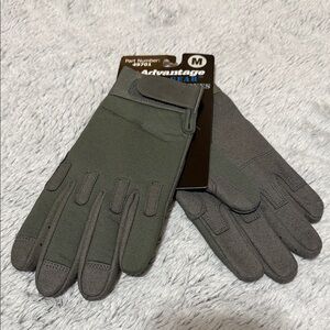 NWT Mechanics Gloves Size Medium
